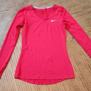 Red Nike Pro Long sleeve workout top size S with thumholes❤